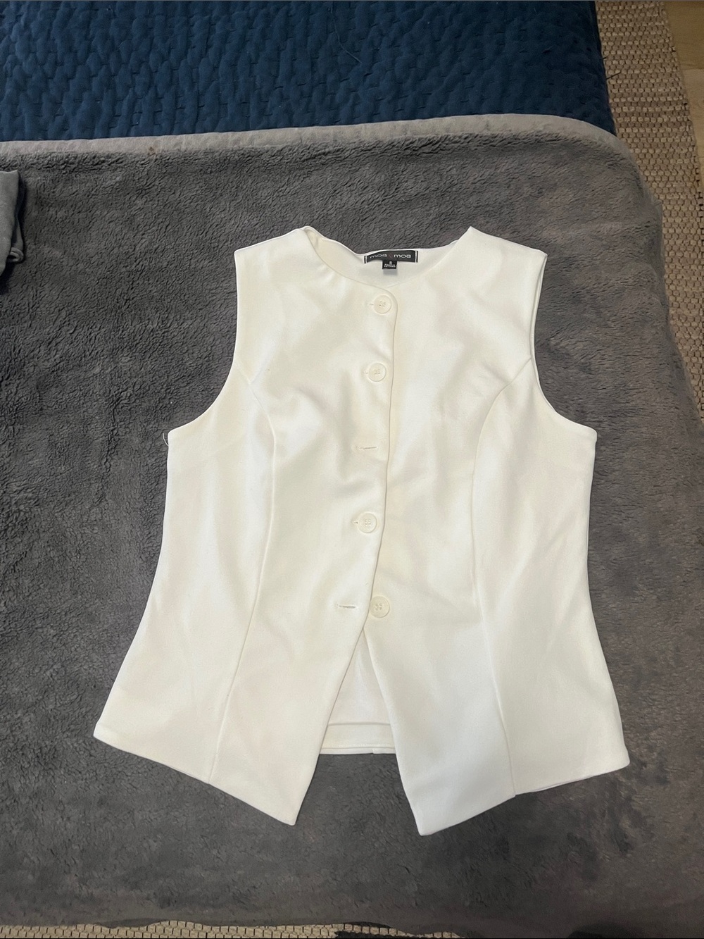 Moa Moa White Sleeveless Button Vest Top